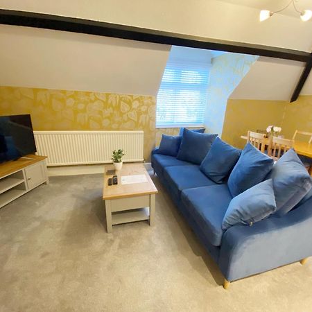 The Beach Hut - 1 Bedroom Apartment Near The Beach Борнмът Екстериор снимка
